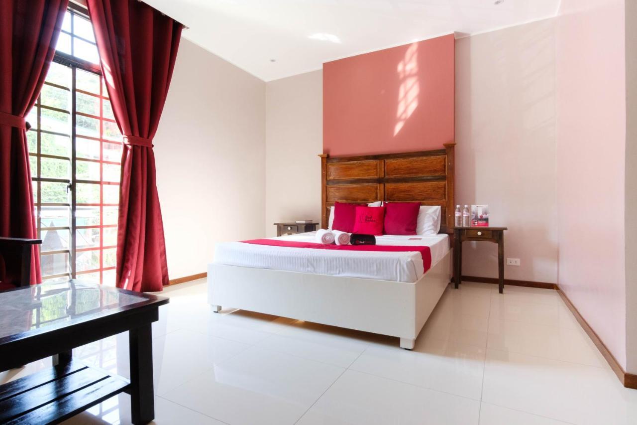 Reddoorz Plus @ West Nautical Road Puerto Galera Extérieur photo
