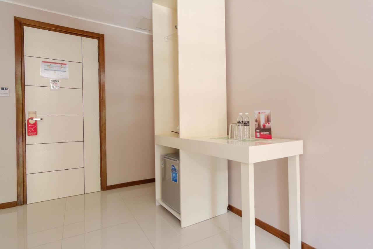 Reddoorz Plus @ West Nautical Road Puerto Galera Extérieur photo